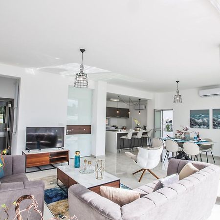 Olivine 3 Bedroom Villas Protaras Exterior photo